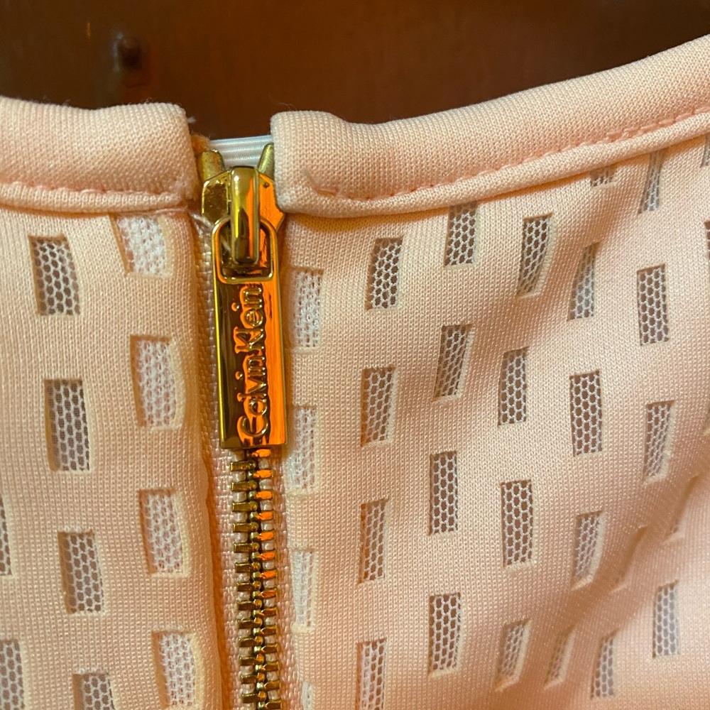 CALVIN KLEIN BLUSH PINK SLEEVELESS A-LINE DRESS WITH SOLID INTERIOR LINING - Picture 7 of 12